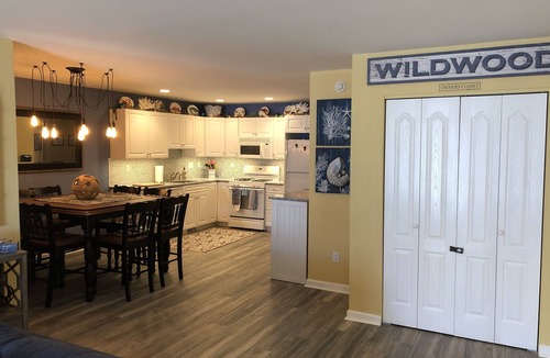 Wildwood Condo | 3 bedrooms, 2 bath condo close to beach, restaurants, convention center