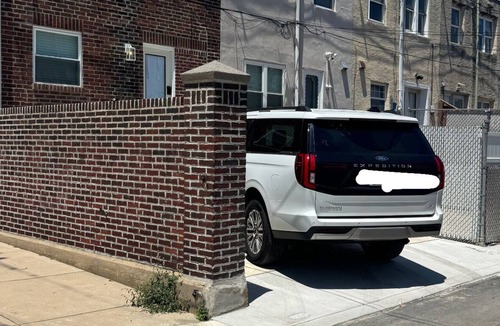 Whitman House | 3-Beds South Philadelphia Gem Near Center City, Stadiums & Philadelphia Airport