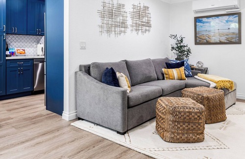 Huntington Beach Condo | 3 Blocks to Beach- EV Charger- Near Pier & Pacific City- CA King Bed- Pets OK