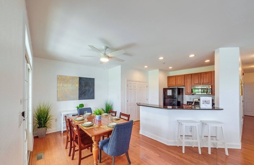 Ocean View Condo | 3 Mi to Beach: Ocean View Getaway w/Pool Access