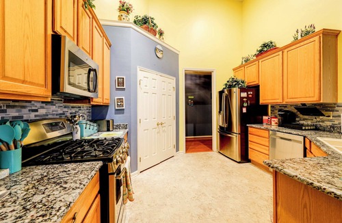 Savannah's Landing Cottage | 3 Mi to Bethany Beach: Family Home w/Movie Room!