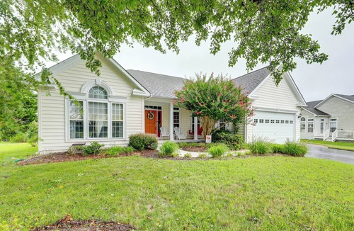 Savannah's Landing Cottage | 3 Mi to Bethany Beach: Family Home w/Movie Room!