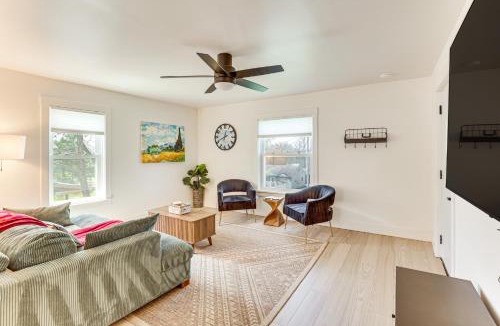 Youngstown Apartment | 3 Mi to Downtown Youngstown: Apt w/Deck!