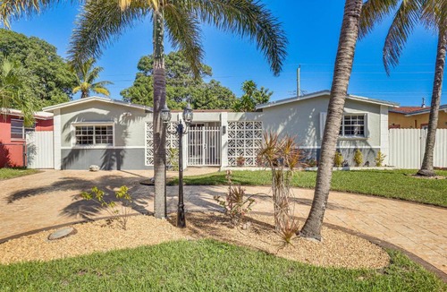 Miramar House | 3 Mi to Hard Rock Stadium: Private Pool Home!