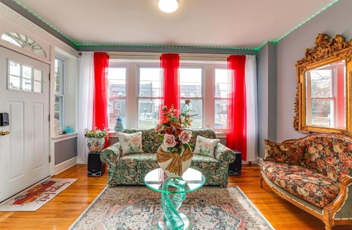 Yeadon House | 3 Mi to Penn: Pet-Friendly Townhome in Yeadon!