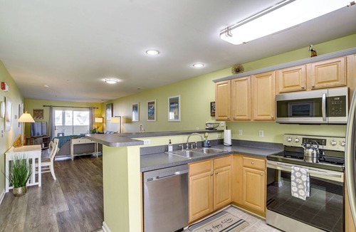 Lewes Apartment | 3 Mi to Savannah Beach: Lewes Condo w/Pool Access