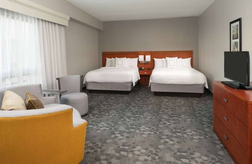 Miami Lakes Hotel | 3 Posh Units in Miami Lakes! Pet-Friendly, w/Pool, Close to Royal Oaks Park