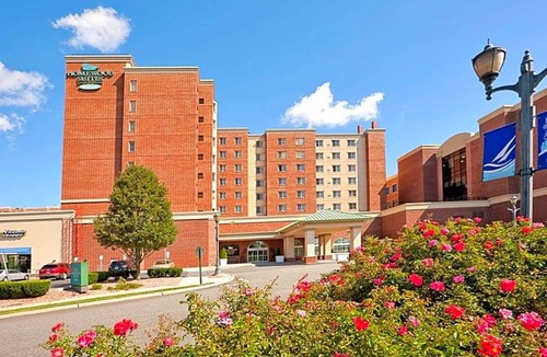 Edgewater Hotel | 3-Star Hotel ∙ Homewood Suites by Hilton Edgewater-NYC Area