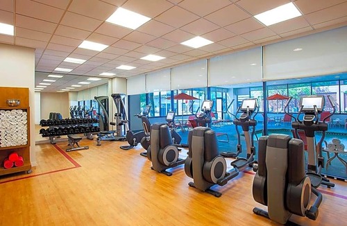 Weehawken Hotel | 3-Star Hotel ∙ Sheraton Lincoln Harbor Hotel