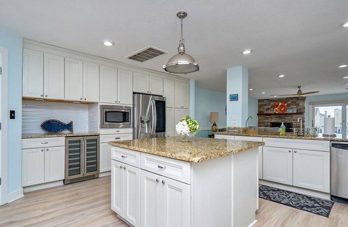 Northeast Virginia Beach House | 3 Story TownHouse Walking distance to the beach