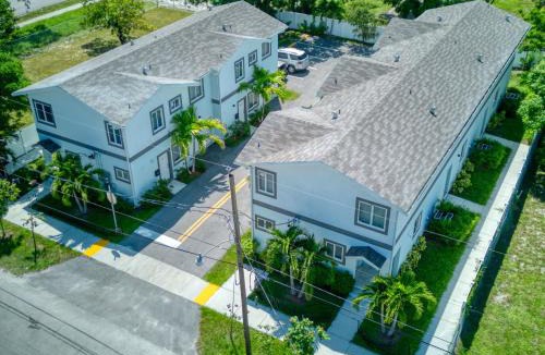 Downtown Fort Lauderdale Villa | 30 Guests 3 Identical Brand New Townhomes in Downtown Fort Lauderdale