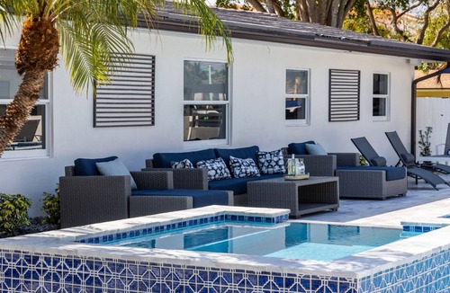 Lauderdale-by-the-Sea Resort | 300 STEPS TO WHITE SAND BEACH / HEATED POOL / HOT TUB/ MONTHLY SPCLS - H2