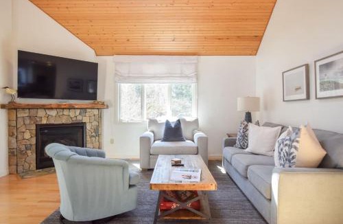 North Eastham House | 3000 Sq Ft Home with Hot Tub