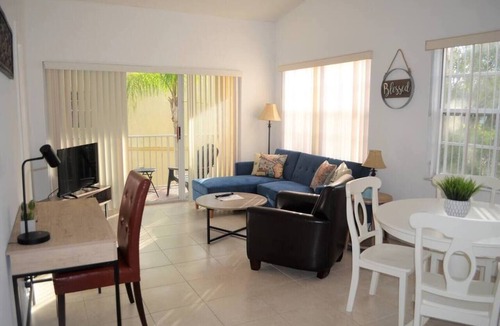 Mission Bay Apartment | 300D - Boca Retreat w/Pool, Parking, Near Evert Tennis & Shops