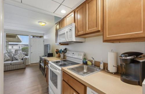 Wildwood Apartment | 3110 Atlantic Ave, Unit 304