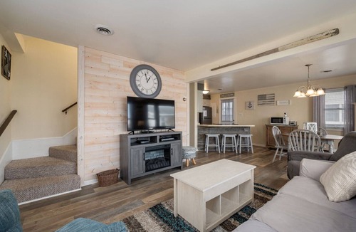 South Nags Head House | 319 Wrap-Around Decking and Deeded Beach Access!