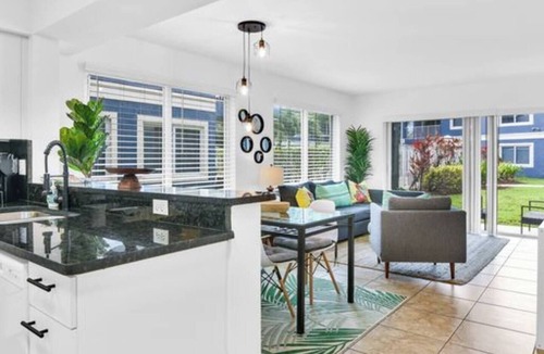 Mission Bay Apartment | 320A - Boca Retreat w/Pool, Parking, Near Evert Tennis & Shops