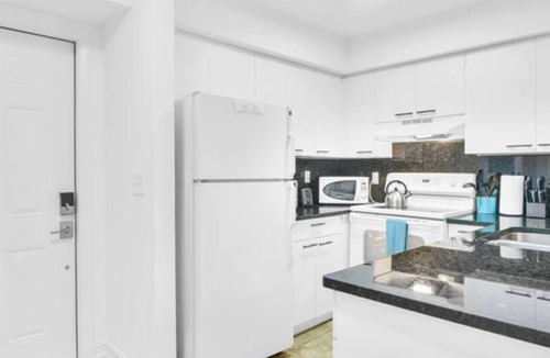 Mission Bay Apartment | 320A - Boca Retreat w/Pool, Parking, Near Evert Tennis & Shops