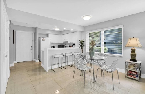 Mission Bay Apartment | 340A - Boca Retreat w/Pool, Parking, Near Evert Tennis & Shops