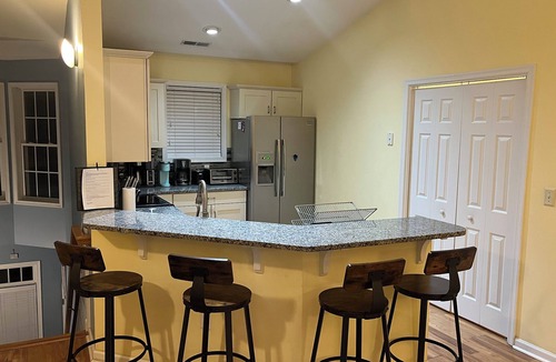 Rehoboth Beach Condo | 3BD-2BA 2nd flr Dreamy Rehoboth Beach Getaway