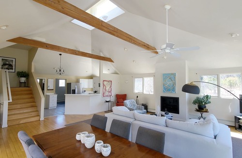 Truro House | 3BD Contemporary-POOL! A/C, Deck & Walk to Great Hollow Beach