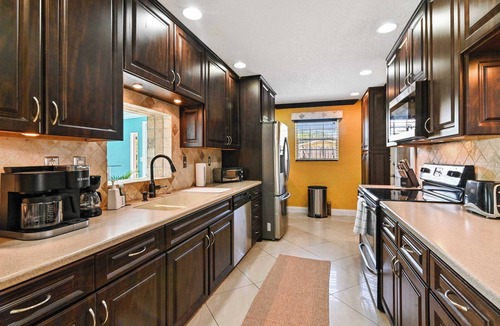 Deerfield Beach House | 3BD Deerfield Beach with Heated Pool and Yard Games