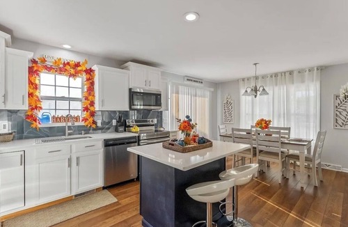 Villas House | 3BR/2BA Beach House Sleeps 10 Walk to Beach Epic Sunsets Near Cape May