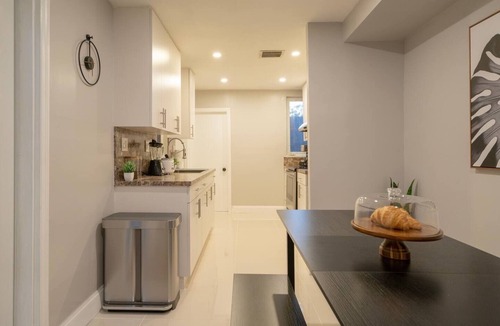 Little Haiti Apartment | 3BR/2BTH Wynwood Apt w/Parking, Mini Golf & Onsite Laundry