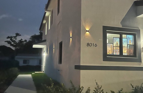 West Little River House | 3BR, 3 BATH house NEW JACUZZI. SLEEPS 11