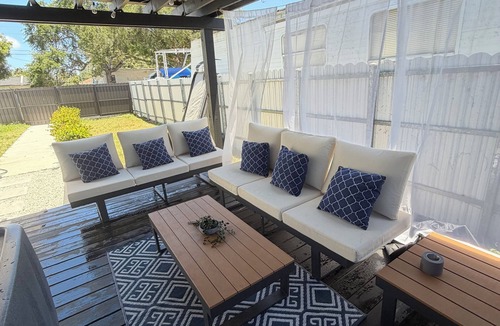 West Little River House | 3BR, 3 BATH house NEW JACUZZI. SLEEPS 11