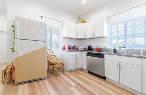 Atwater Village House | 3BR Bungalow | Private Yard, AC & Parking Near Echo Park