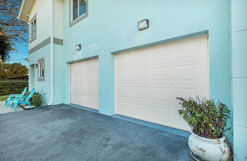 Central Fort Lauderdale Apartment | 3BR Ft Lauderdale Townhome + Game Room + Parking