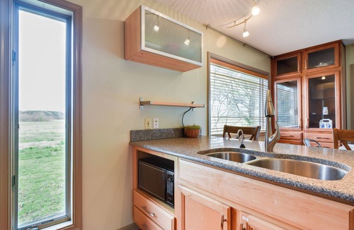 Lottsburg House | 3BR Home w/Pool & Fireplace – Ideal for Families, Professionals, Extended Stays