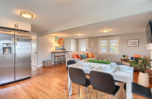 Hyannis House | 3BR Hyannis Oasis - Dog Friendly - Walk to Main St, Vineyard & Nantucket Ferry