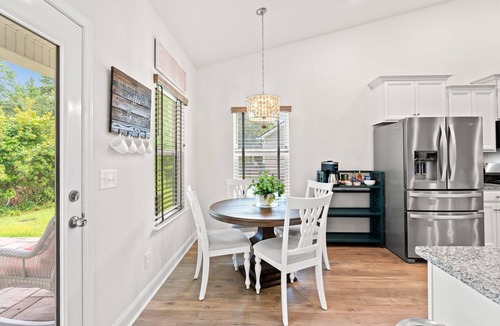 Red Hill House | 3BR Legends Golf Home | Bunk Room + Backyard