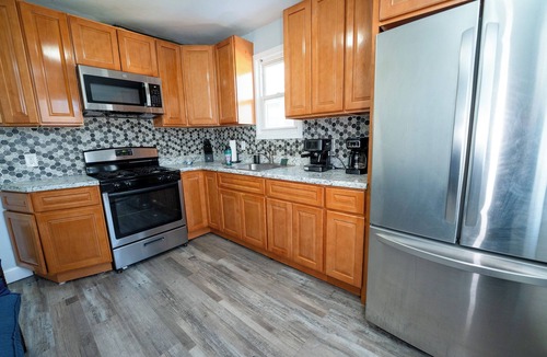 North Bergen House | 3BR Near NYC-Minutes from Cup World Stadium