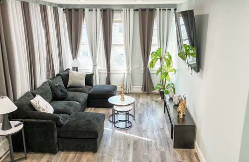 North Bergen House | 3BR Near NYC-Minutes from Cup World Stadium