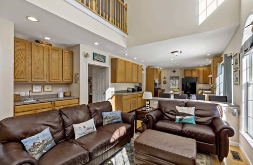 South Chatham House | 3BR Retreat Near Forest Beach & the Cape Cod Rail Trail