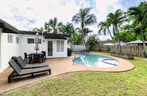 Wilton Manors House | 3BR Wilton Manor Cozy Home Just Minutes to The Drive and Beach