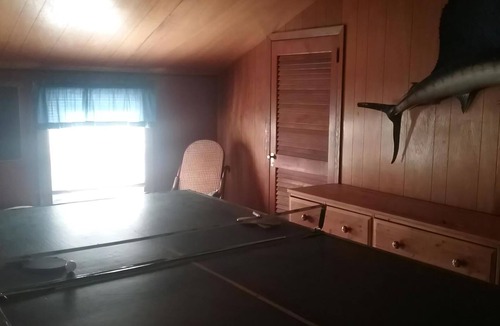 Beach Haven House | 3rd FROM THE OCEAN - SLEEPS 14!