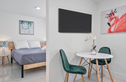 Coral Way Apartment | 3TVs Self Check-In Little Havana Full Kitchen WD -202-
