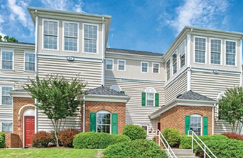 Berkeley Condo | 4 BDRM SLEEPS 12 HUGE UNIT 2 LIVING RMS, 2 KITCHENS, GREAT FOR A GROUP, POOLS