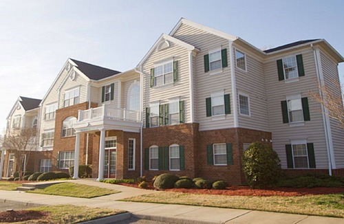 Berkeley Condo | 4 BDRM, SLEEPS 12, ONLY 10 MILES TO BUSCH GARDENS, 2 KITCHENS, 2 BATHS, BOOK NOW