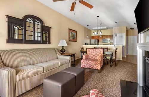 Berkeley Condo | 4 BDRM SLEEPS 16 GREAT LOCATION NEAR BUSCH GARDENS INDOOR OUTDOOR POOLS HOT TUBS