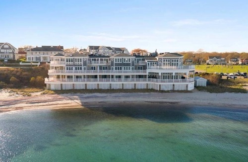 Falmouth Heights Condo | 4 Bedroom Beachfront Falmouth Condo RPAM022