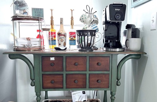 Fairport Harbor House | 4 bedroom Dog Friendly Lake house, in charming beach town of Fairport Harbor