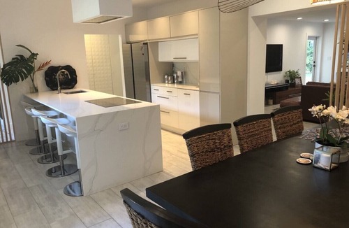 South Miami House | 4-bedroom furnished home in South Miami with amazing pool, garden and terrace.