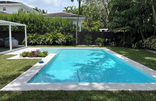South Miami House | 4-bedroom furnished home in South Miami with amazing pool, garden and terrace.
