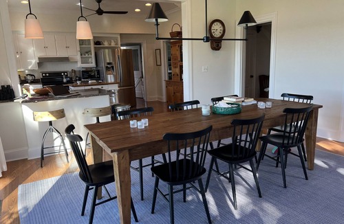 Cambridge House | 4-bedroom historic waterfront farmhouse with pool in Cambridge