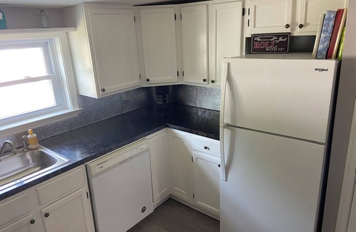 Green Creek House | 4-bedroom house in charming Lower Township with WiFi, AC